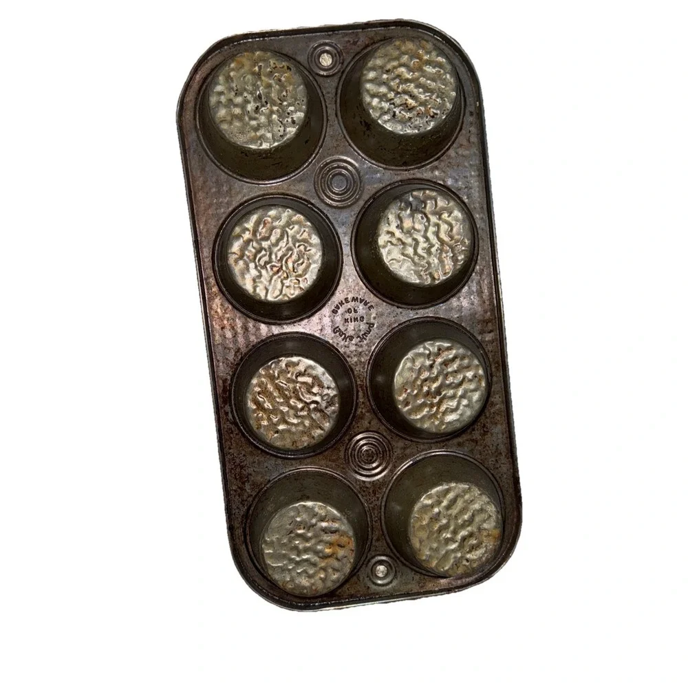 Vintage Bake King 8 Muffin Cupcake Hammered Tin Textured‎ Great Condition